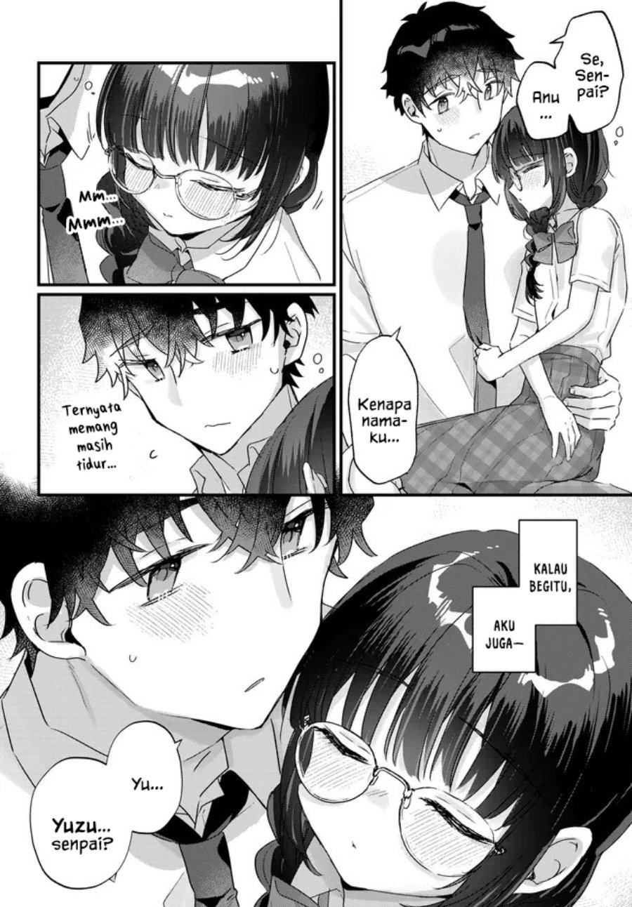 Chiisakute Kawaii Bungeibu no Chiteki na Senpai o, Hiza no Ue ni Nosetara Mainichi Suwattekuru you ni natta Chapter 4.2 - Page 2